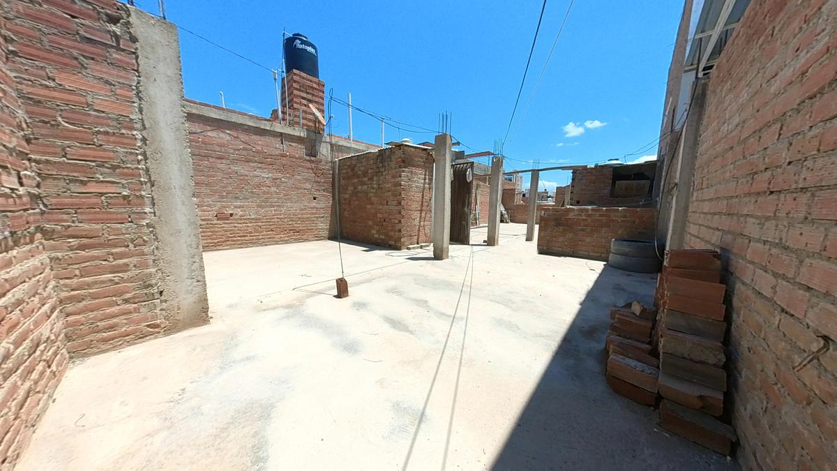 VENTA DE CASA DE 2 PISOS EN URB. FEDERICO VILLARREAL